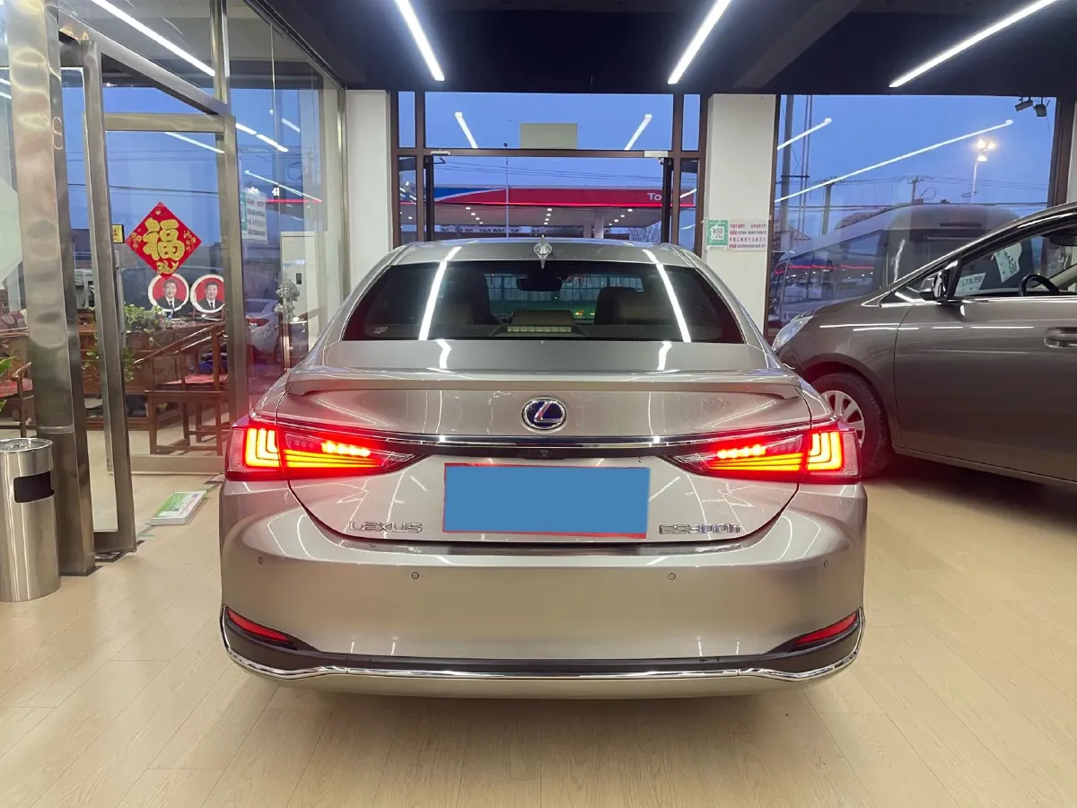 2021 Lexus ES 2.5L 178HP L4 E-CVT Hybrid,autocango,china used car exporter,china ev exporter,chinese used car exporter,chinese used ev exporter