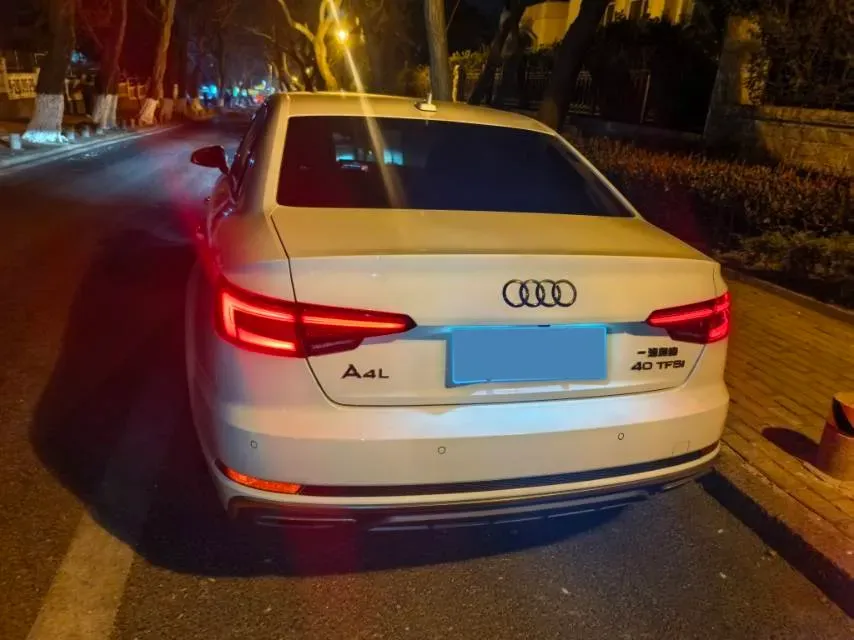 2019 Audi A4L 2.0T 190HP L4 7DCT,autocango,china used car exporter,china ev exporter,chinese used car exporter,chinese used ev exporter