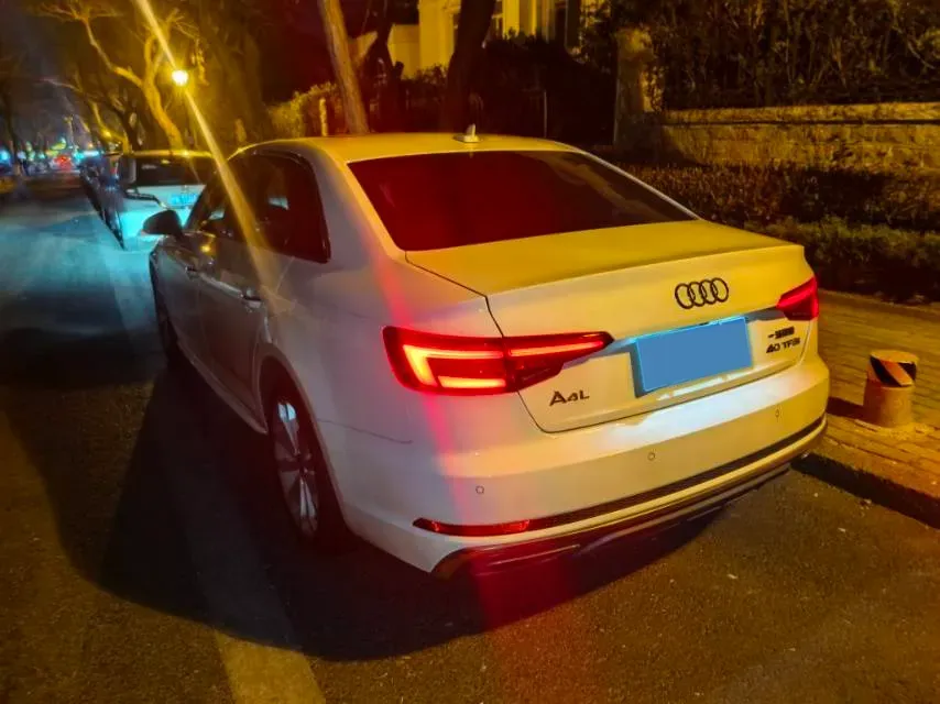 2019 Audi A4L 2.0T 190HP L4 7DCT,autocango,china used car exporter,china ev exporter,chinese used car exporter,chinese used ev exporter