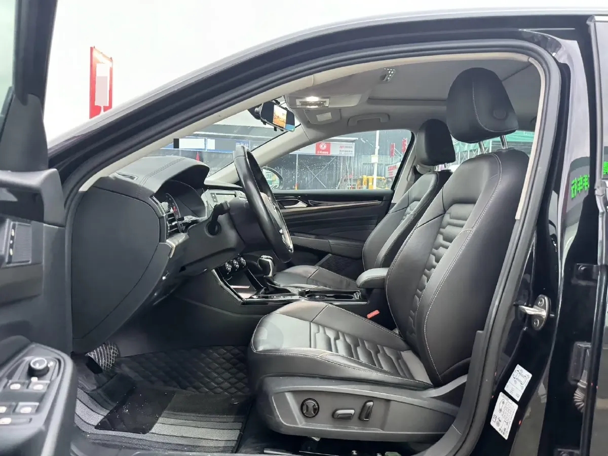 2019 Volkswagen Passat 1.4T 150HP L4 7DCT,autocango,china used car exporter,china ev exporter,chinese used car exporter,chinese used ev exporter