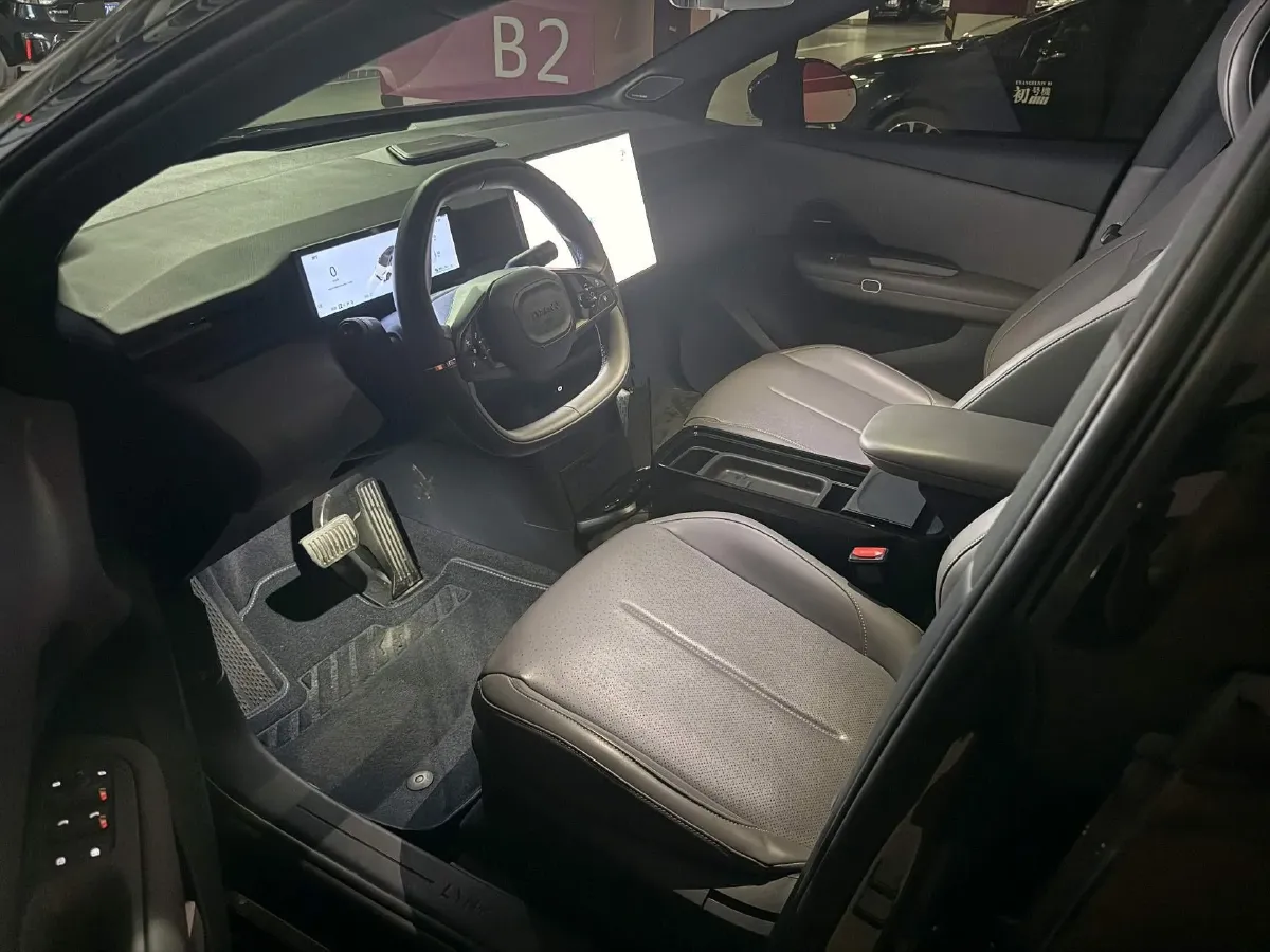 2025 Jetour Freeman 1.5T 184HP L4 7DCT,autocango,china used car exporter,china ev exporter,chinese used car exporter,chinese used ev exporter