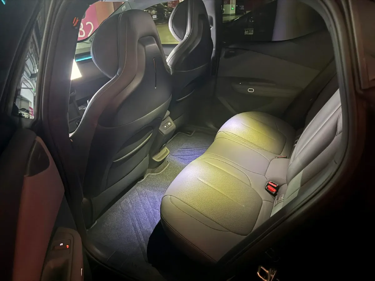 2025 Jetour Freeman 1.5T 184HP L4 7DCT,autocango,china used car exporter,china ev exporter,chinese used car exporter,chinese used ev exporter