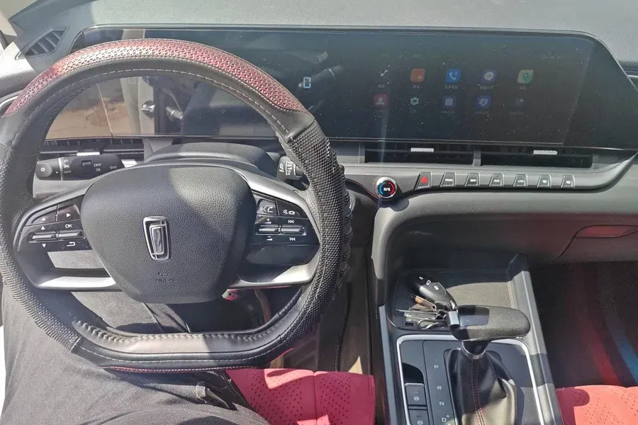 2023 Bestune T55 1.5T 169HP L4 7DCT,autocango,china used car exporter,china ev exporter,chinese used car exporter,chinese used ev exporter