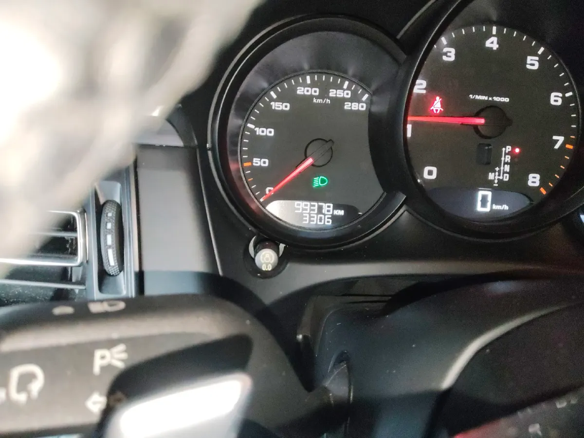 2018 Porsche Macan 2.0T 252HP L4 7DCT,autocango,china used car exporter,china ev exporter,chinese used car exporter,chinese used ev exporter