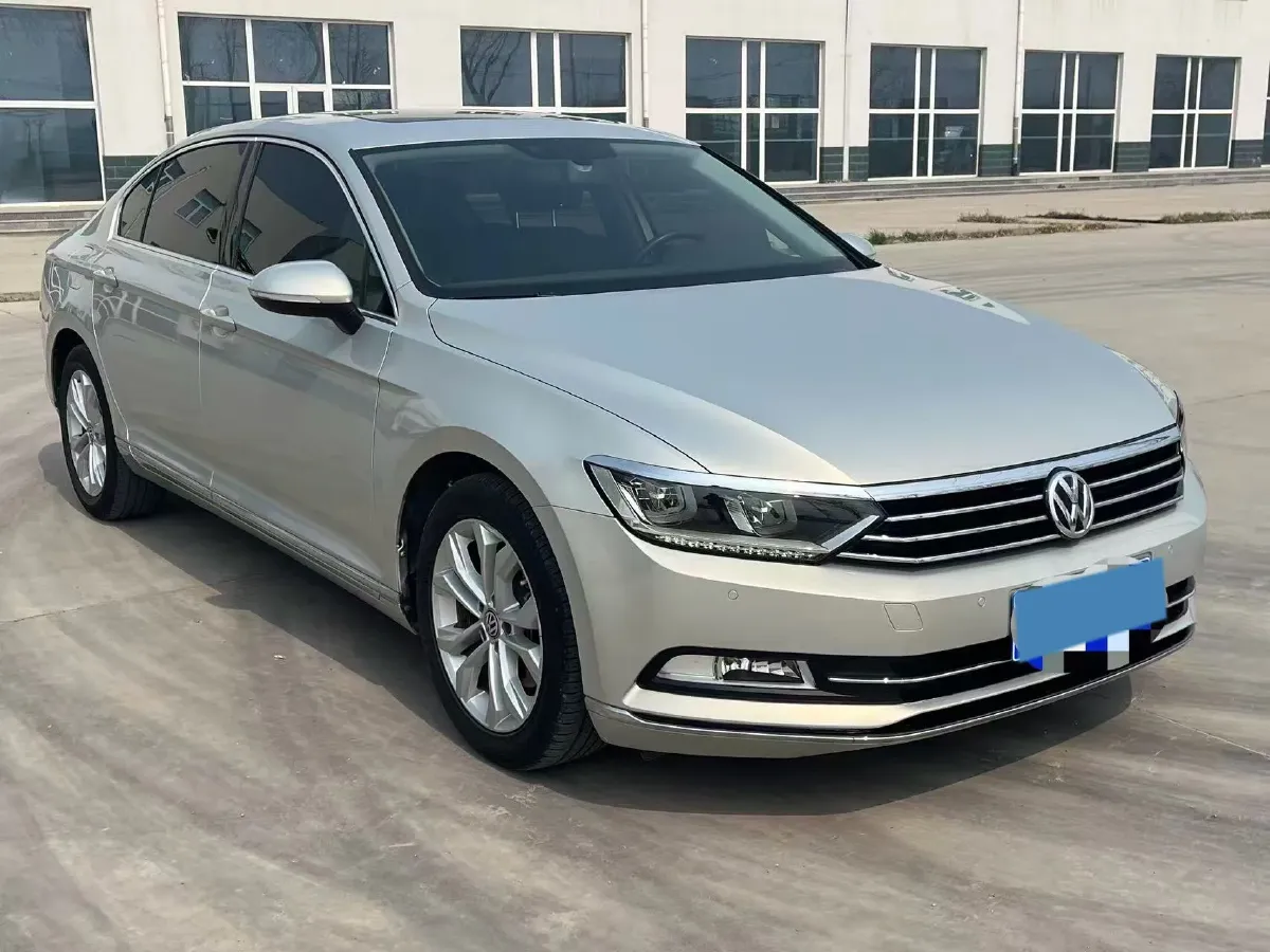 2018 Volkswagen Magotan 1.8T 180HP L4 7DCT,autocango,china used car exporter,china ev exporter,chinese used car exporter,chinese used ev exporter