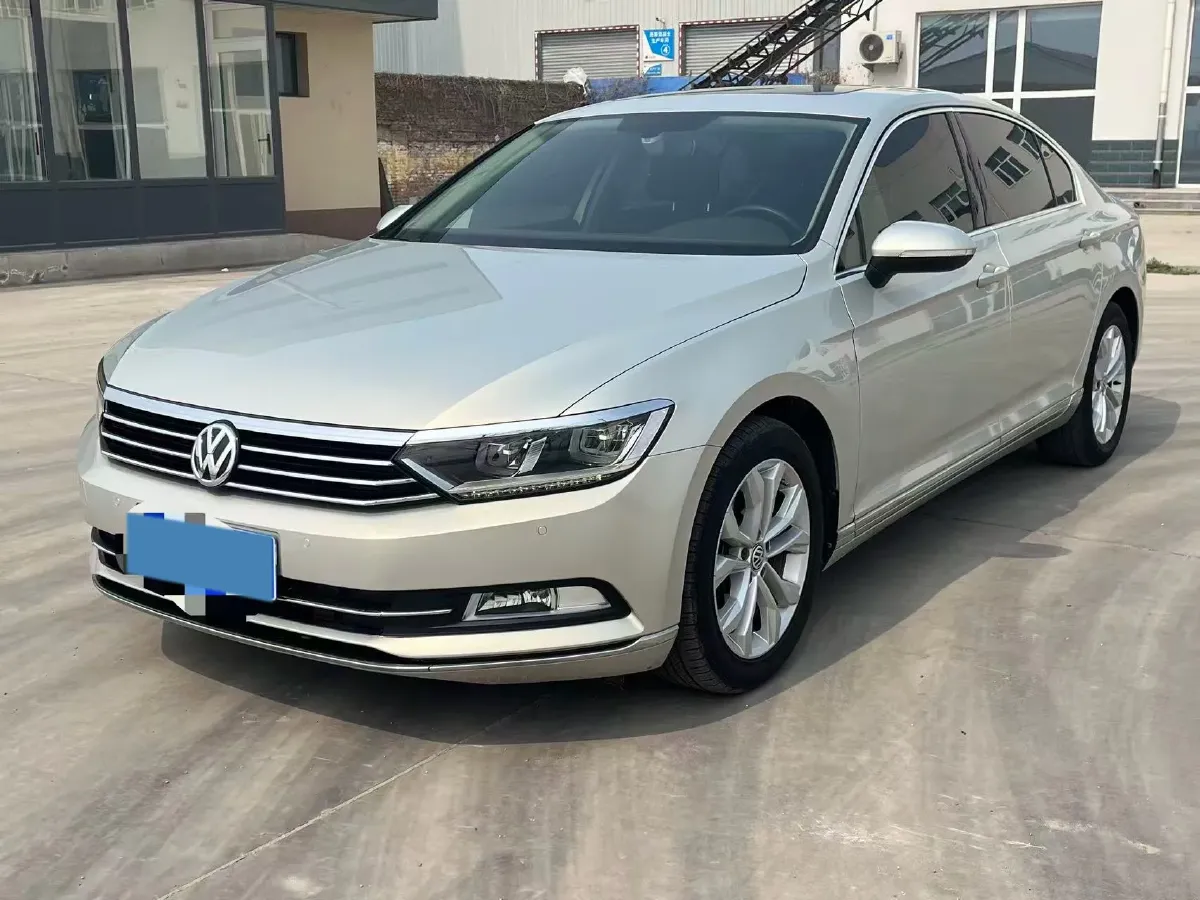 2018 Volkswagen Magotan 1.8T 180HP L4 7DCT,autocango,china used car exporter,china ev exporter,chinese used car exporter,chinese used ev exporter
