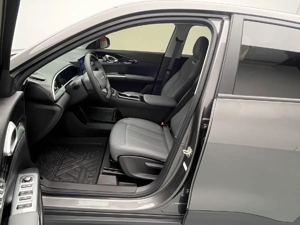 2025 WuLing BinGuo S BEV,autocango,china used car exporter,china ev exporter,chinese used car exporter,chinese used ev exporter