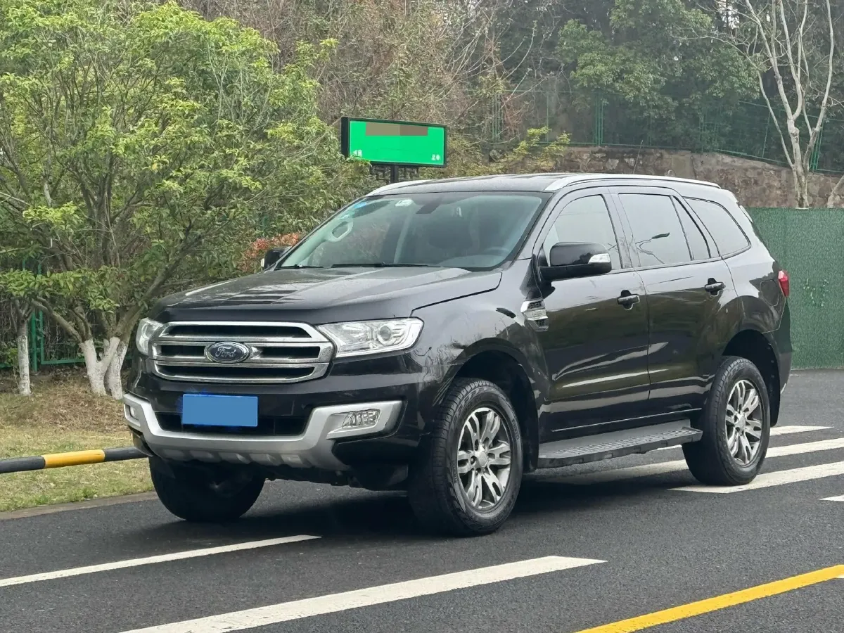 2016 Ford Everest 2.0T 245HP L4 6AT,autocango,china used car exporter,china ev exporter,chinese used car exporter,chinese used ev exporter