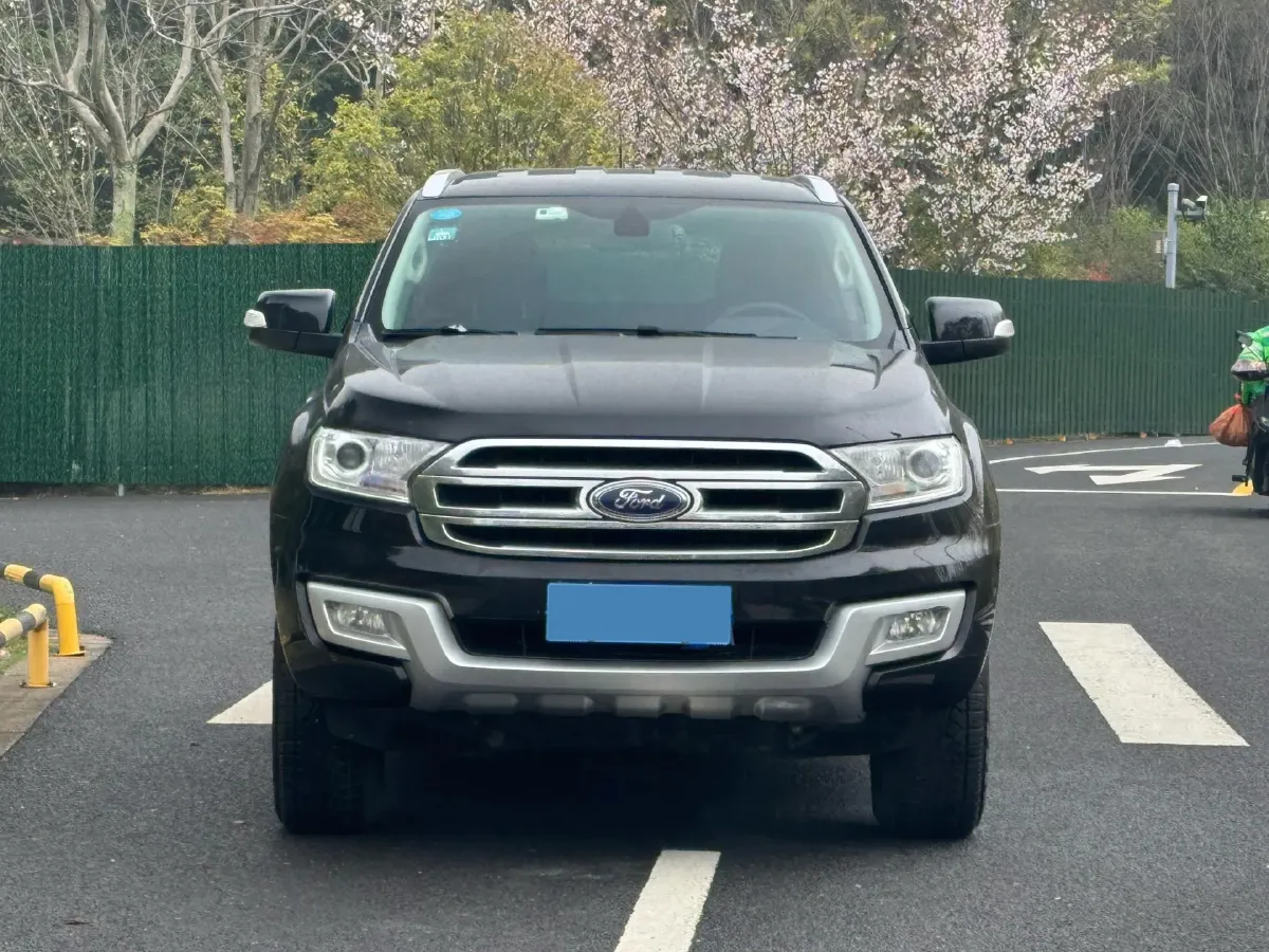 2016 Ford Everest 2.0T 245HP L4 6AT,autocango,china used car exporter,china ev exporter,chinese used car exporter,chinese used ev exporter