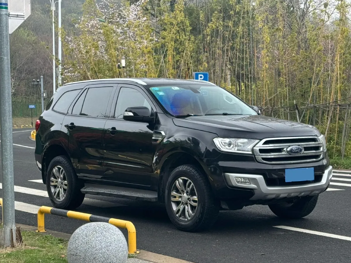 2016 Ford Everest 2.0T 245HP L4 6AT,autocango,china used car exporter,china ev exporter,chinese used car exporter,chinese used ev exporter