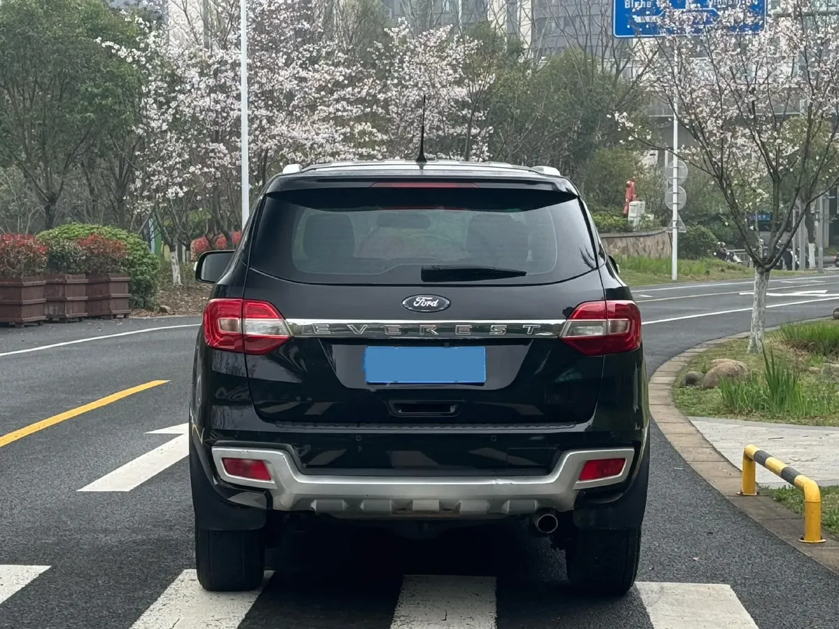 2016 Ford Everest 2.0T 245HP L4 6AT,autocango,china used car exporter,china ev exporter,chinese used car exporter,chinese used ev exporter