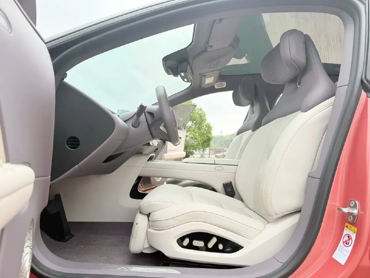 2025 Avatr 06 REEV 156HP REEV,autocango,china used car exporter,china ev exporter,chinese used car exporter,chinese used ev exporter