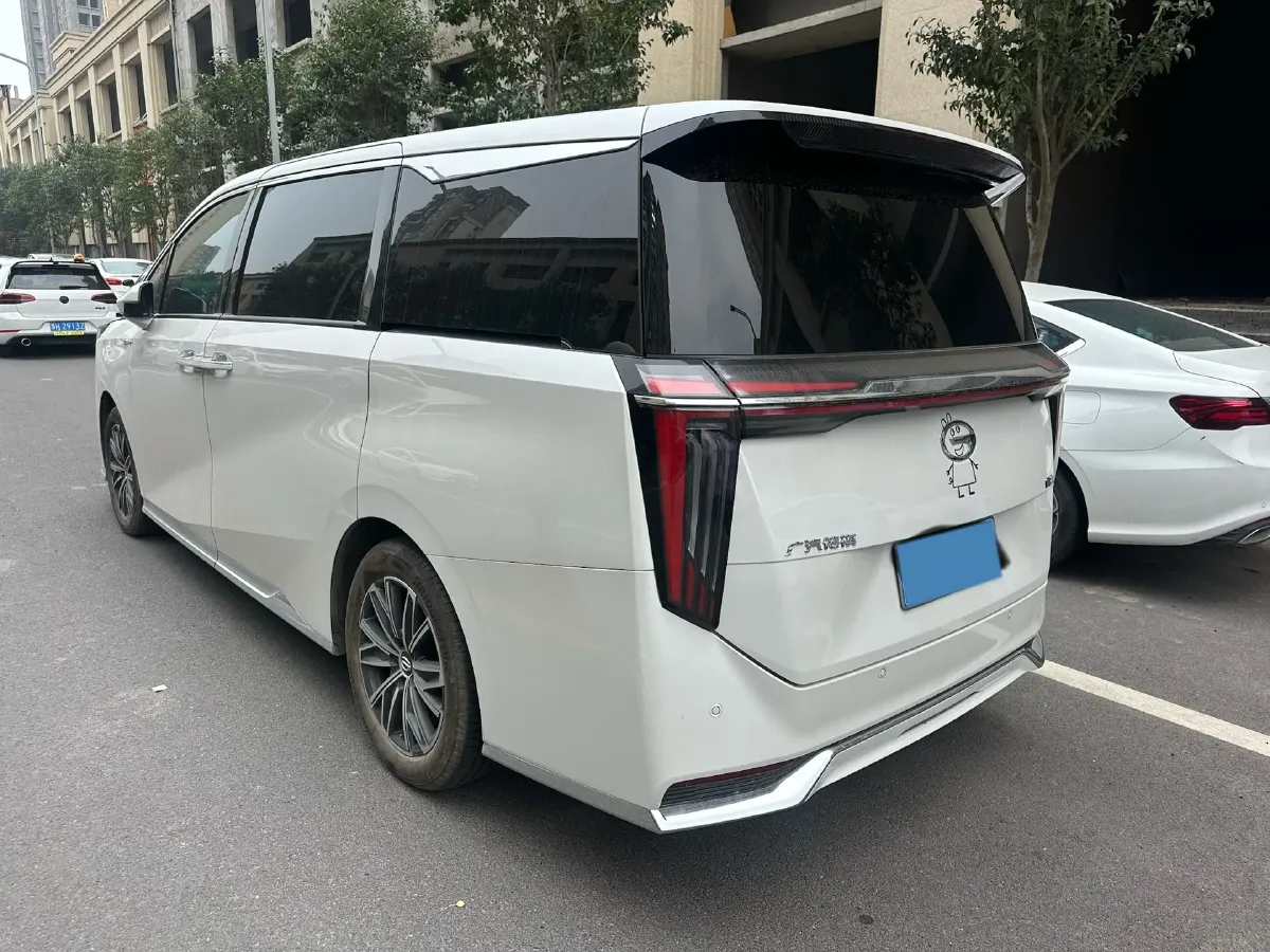 2024 GAC Trumpchi M8 2.0T 252HP L4 8AT,autocango,china used car exporter,china ev exporter,chinese used car exporter,chinese used ev exporter