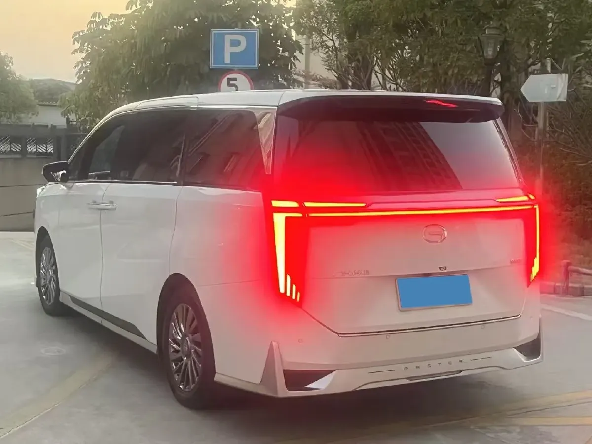 2023 GAC Trumpchi M8 2.0T 252HP L4 8AT,autocango,china used car exporter,china ev exporter,chinese used car exporter,chinese used ev exporter