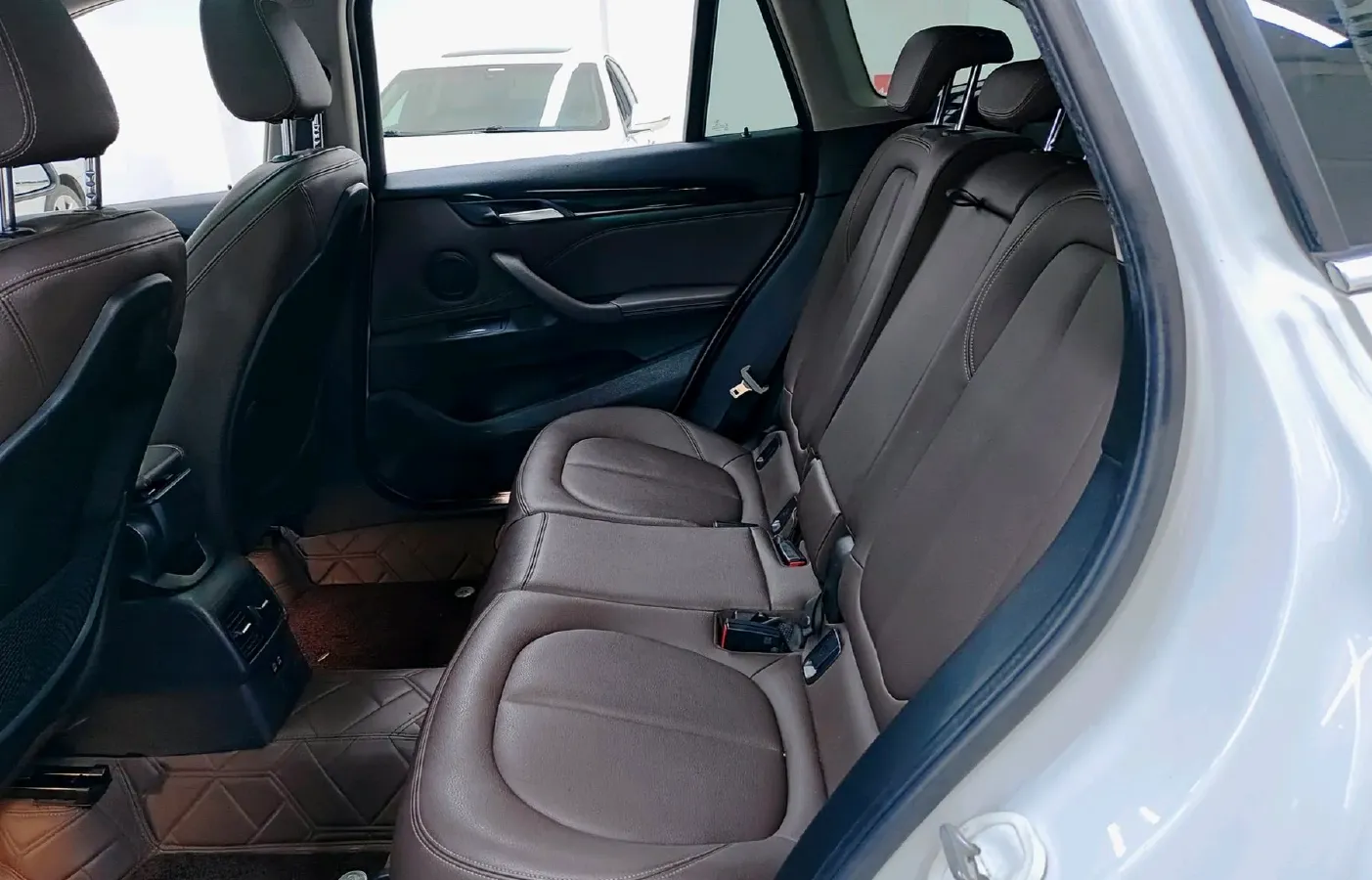 2020 BMW X1 2.0T 192HP L4 7DCT,autocango,china used car exporter,china ev exporter,chinese used car exporter,chinese used ev exporter