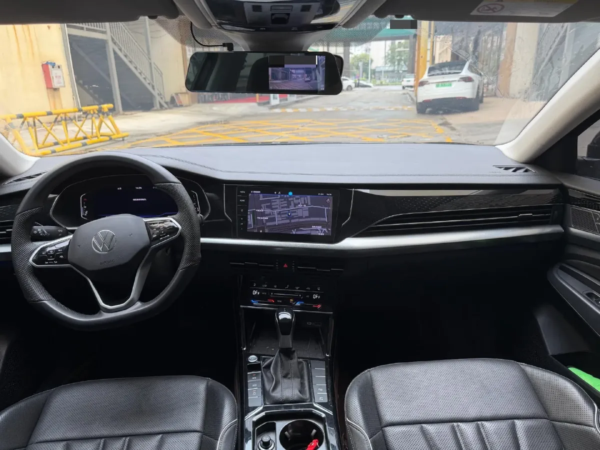 2024 Volkswagen Passat 2.0T 220HP L4 7DCT,autocango,china used car exporter,china ev exporter,chinese used car exporter,chinese used ev exporter