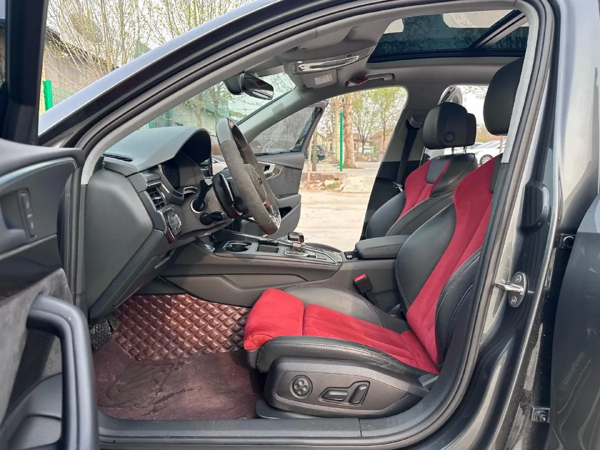 2020 Audi A4L 2.0T 252HP L4 7DCT,autocango,china used car exporter,china ev exporter,chinese used car exporter,chinese used ev exporter