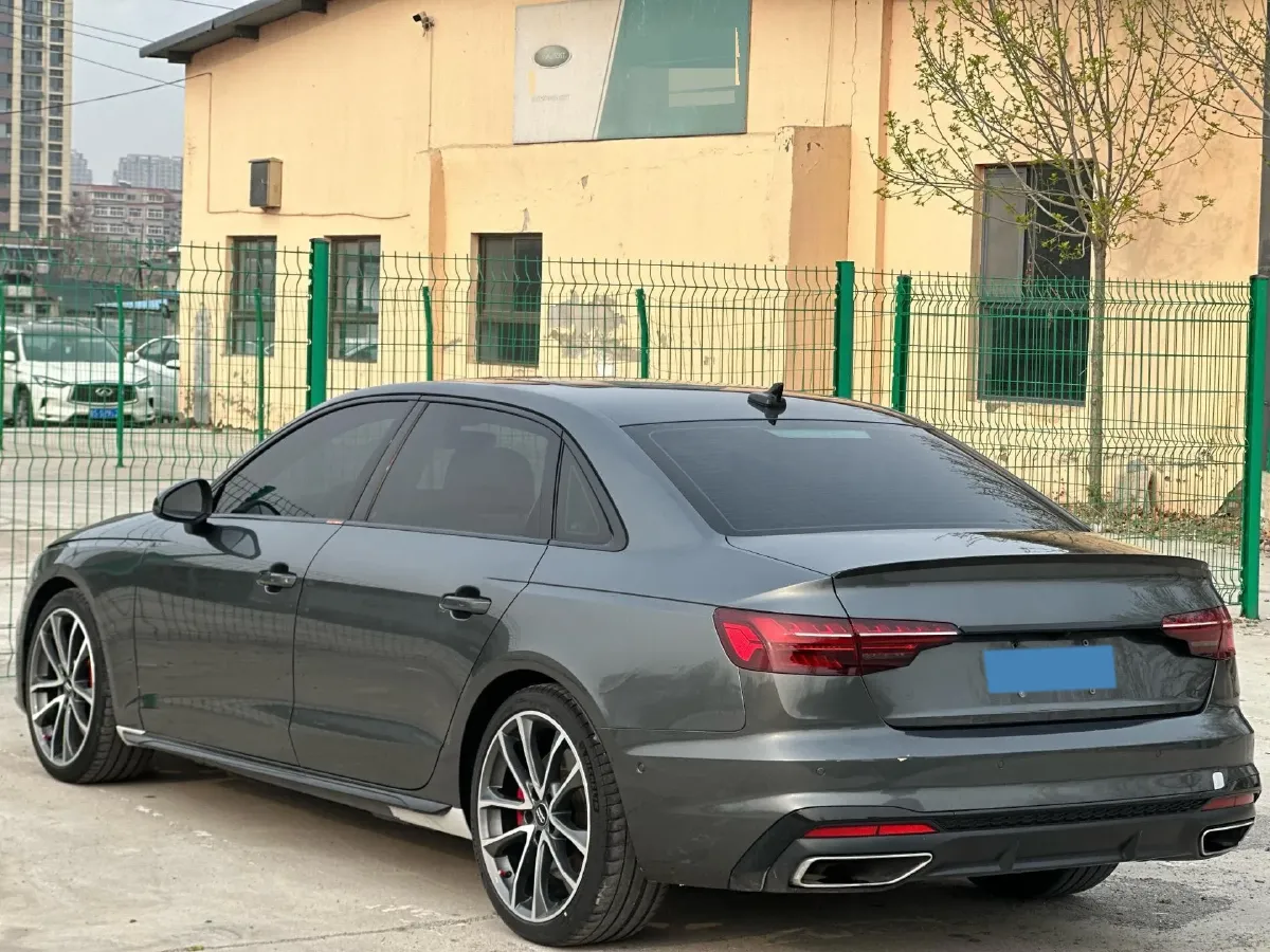 2020 Audi A4L 2.0T 252HP L4 7DCT,autocango,china used car exporter,china ev exporter,chinese used car exporter,chinese used ev exporter