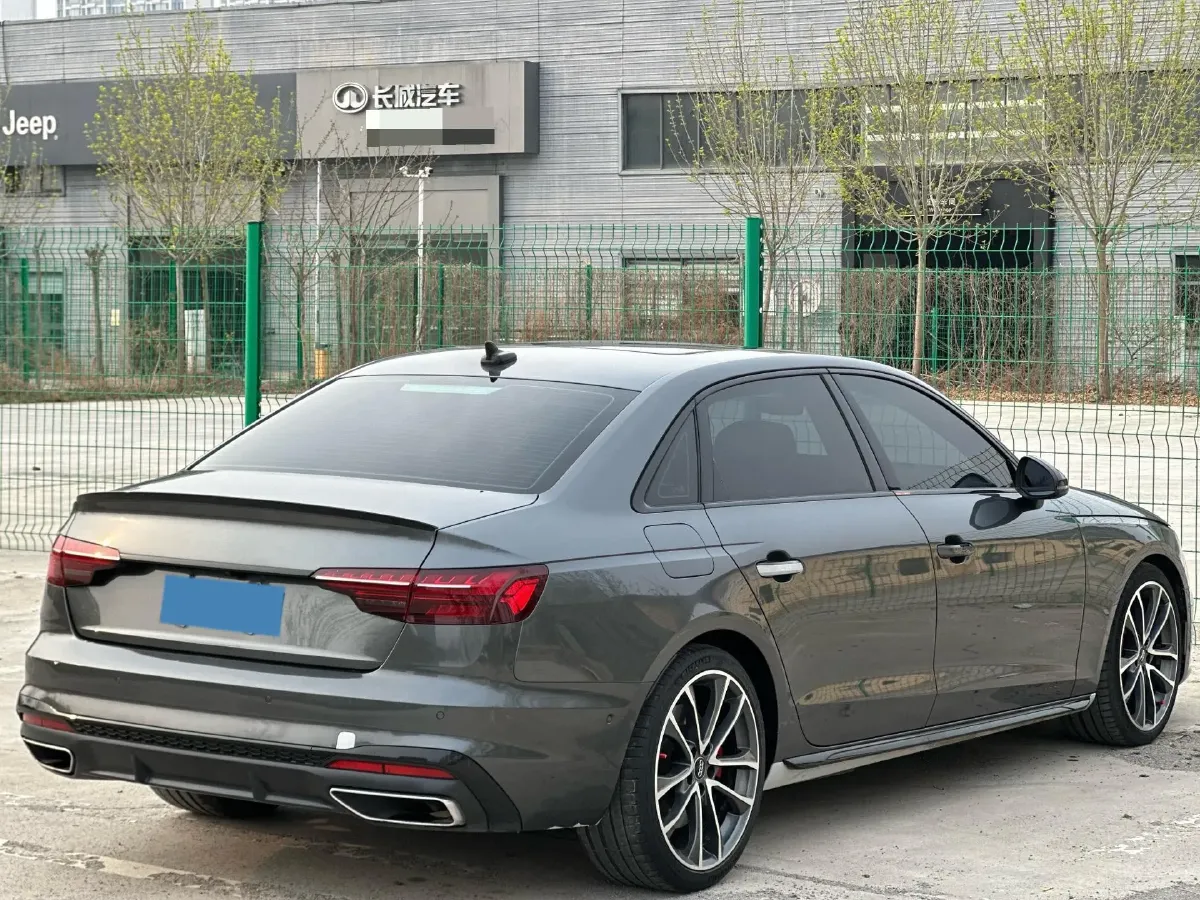 2020 Audi A4L 2.0T 252HP L4 7DCT,autocango,china used car exporter,china ev exporter,chinese used car exporter,chinese used ev exporter