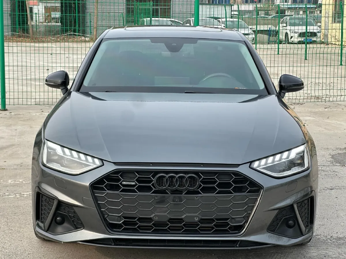 2020 Audi A4L 2.0T 252HP L4 7DCT,autocango,china used car exporter,china ev exporter,chinese used car exporter,chinese used ev exporter