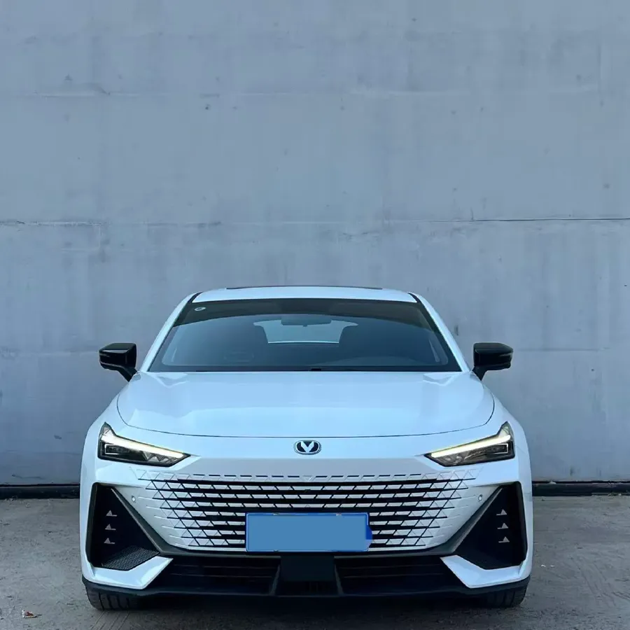 2023 ChangAn UNI-V 1.5T 188HP L4 7DCT,autocango,china used car exporter,china ev exporter,chinese used car exporter,chinese used ev exporter