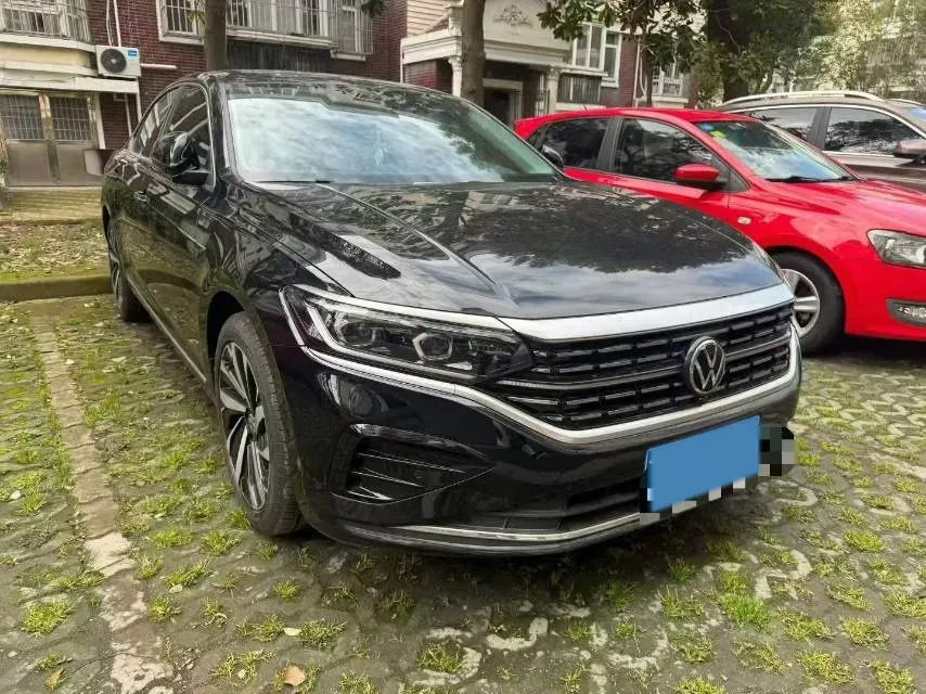2023 Volkswagen Passat 2.0T 186HP L4 7DCT,autocango,china used car exporter,china ev exporter,chinese used car exporter,chinese used ev exporter