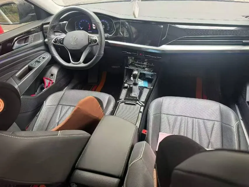 2023 Volkswagen Passat 2.0T 186HP L4 7DCT,autocango,china used car exporter,china ev exporter,chinese used car exporter,chinese used ev exporter
