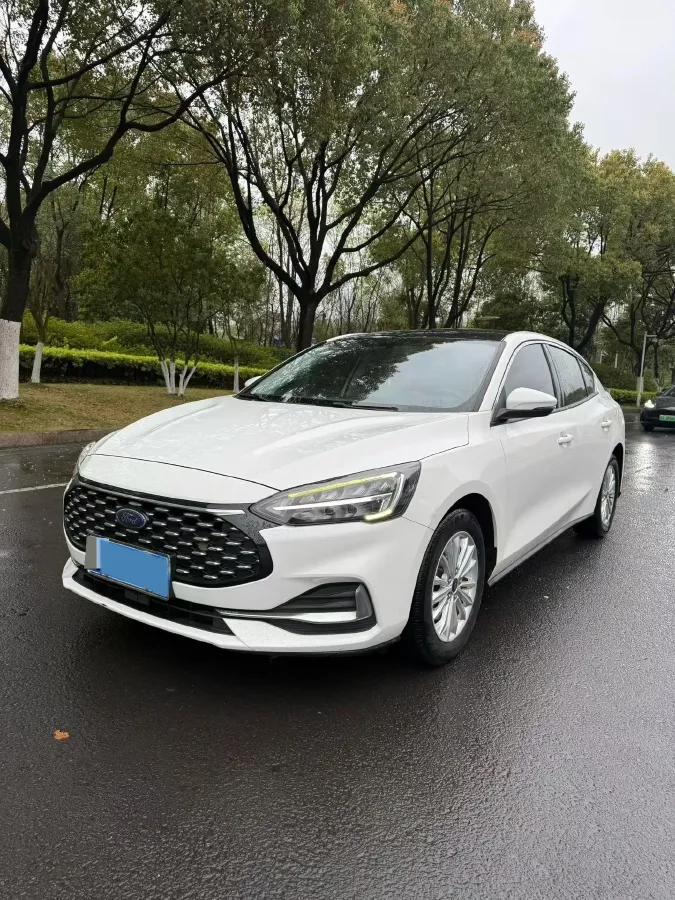 2021 Ford Focus 1.5T 174HP L3 8AT,autocango,china used car exporter,china ev exporter,chinese used car exporter,chinese used ev exporter