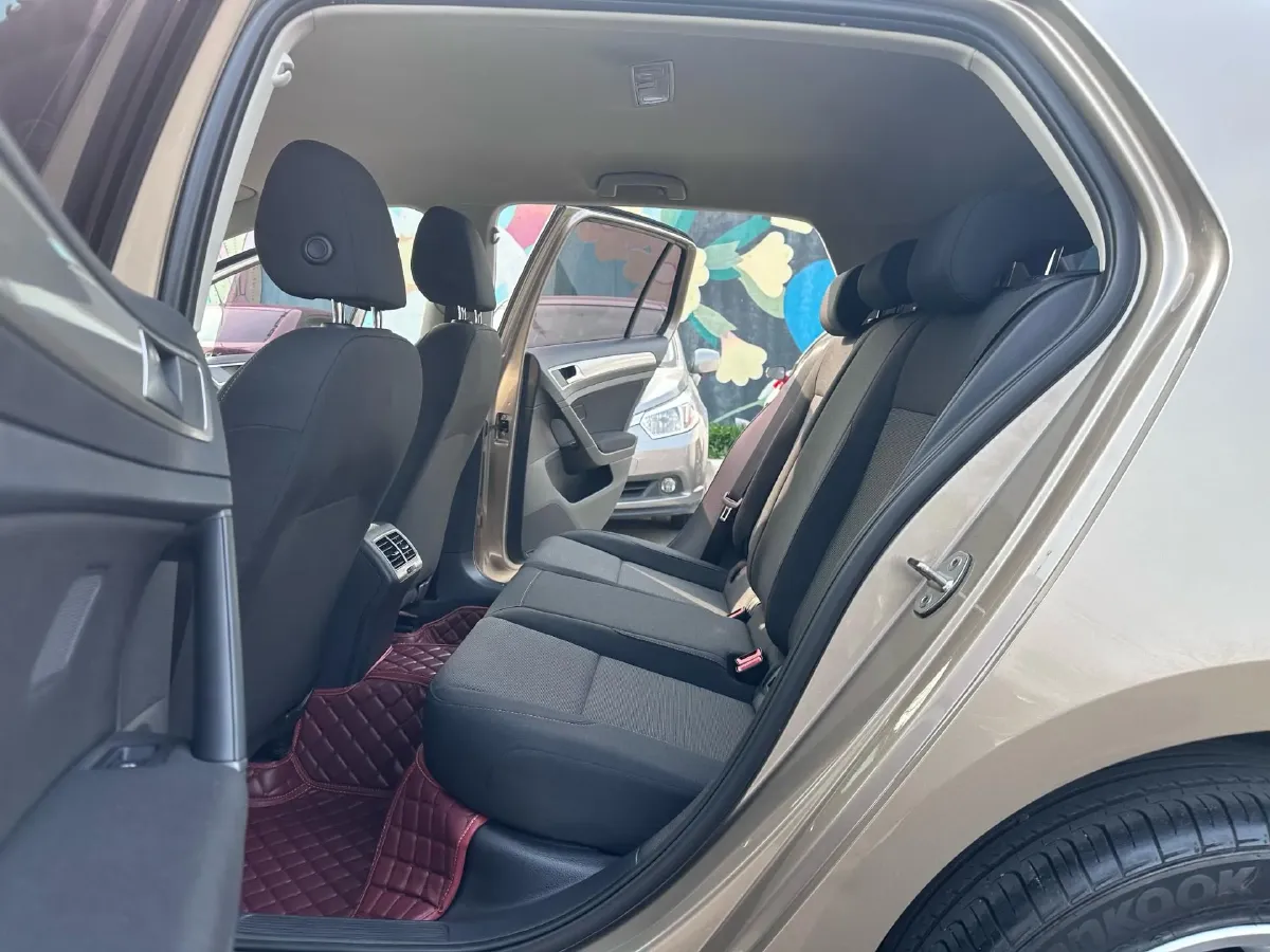 2018 Volkswagen Golf 1.6L 110HP L4 6AT,autocango,china used car exporter,china ev exporter,chinese used car exporter,chinese used ev exporter