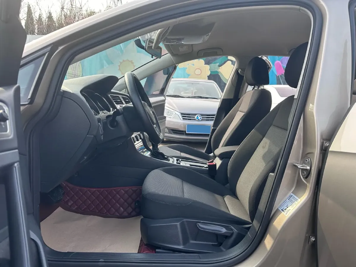 2018 Volkswagen Golf 1.6L 110HP L4 6AT,autocango,china used car exporter,china ev exporter,chinese used car exporter,chinese used ev exporter