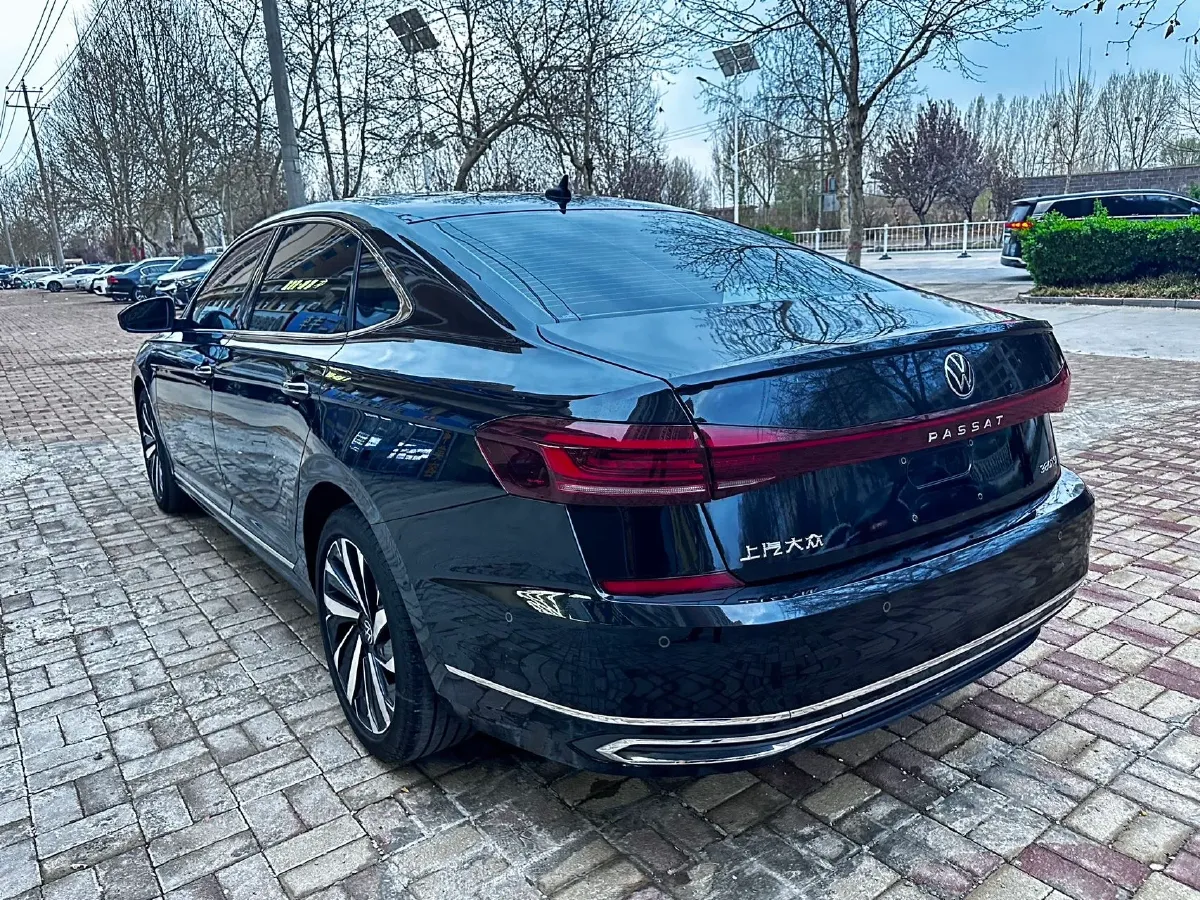 2022 Volkswagen Passat 2.0T 220HP L4 7DCT,autocango,china used car exporter,china ev exporter,chinese used car exporter,chinese used ev exporter