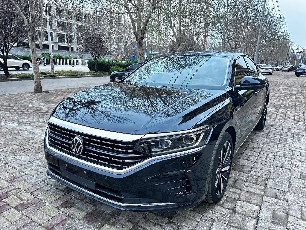 2022 Volkswagen Passat 2.0T 220HP L4 7DCT,autocango,china used car exporter,china ev exporter,chinese used car exporter,chinese used ev exporter
