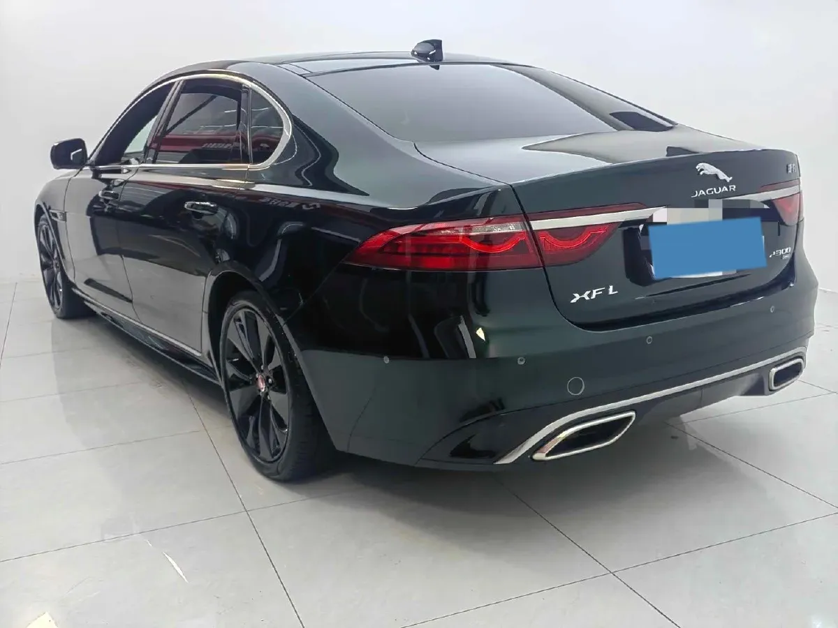 2022 Jaguar XFL 2.0T 300HP L4 8AT,autocango,china used car exporter,china ev exporter,chinese used car exporter,chinese used ev exporter