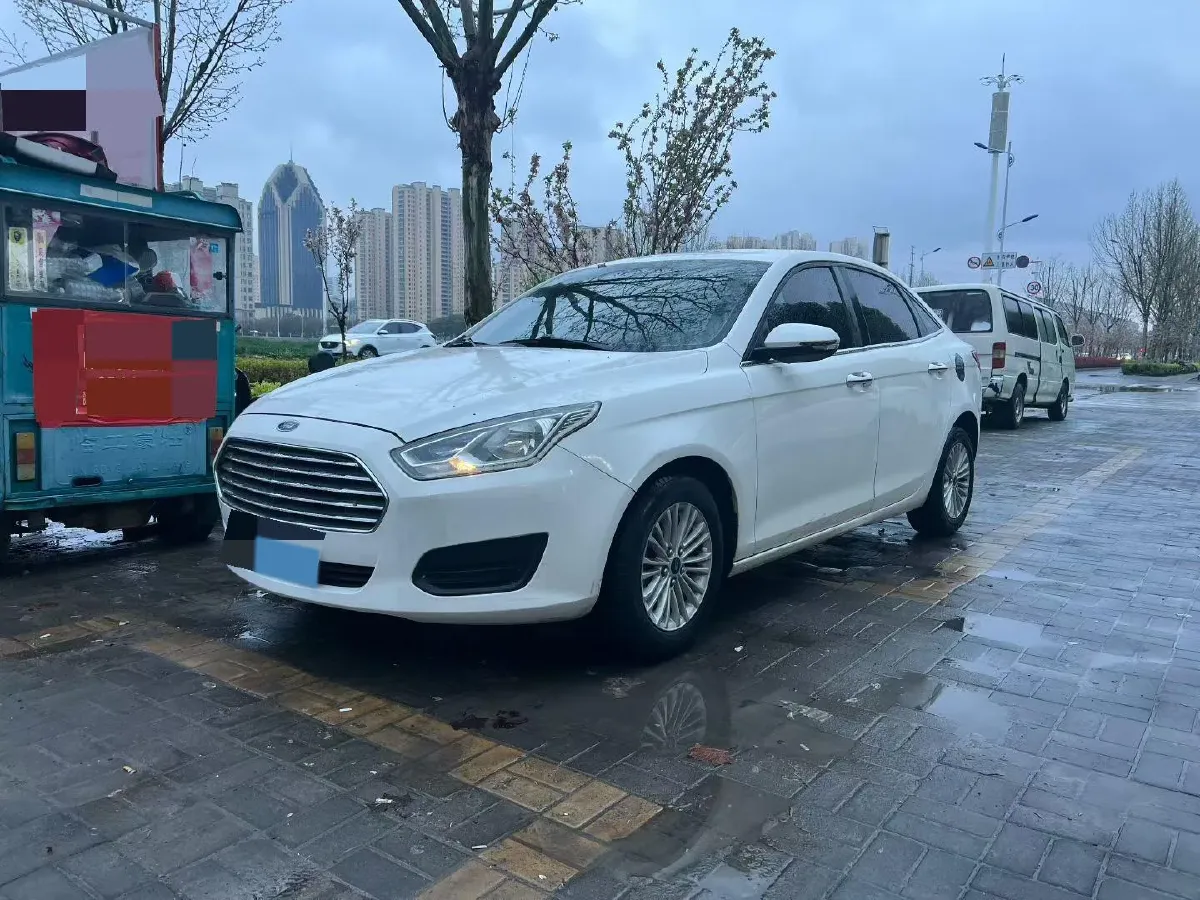 2017 Ford Escort 1.5L 113HP L4 6AT,autocango,china used car exporter,china ev exporter,chinese used car exporter,chinese used ev exporter
