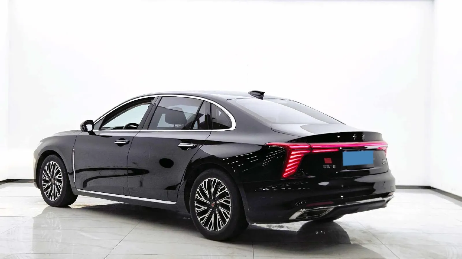 2024 HongQi H5 2.0T 224HP L4 8AT,autocango,china used car exporter,china ev exporter,chinese used car exporter,chinese used ev exporter
