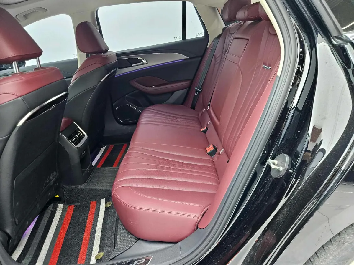 2024 HongQi H5 2.0T 224HP L4 8AT,autocango,china used car exporter,china ev exporter,chinese used car exporter,chinese used ev exporter