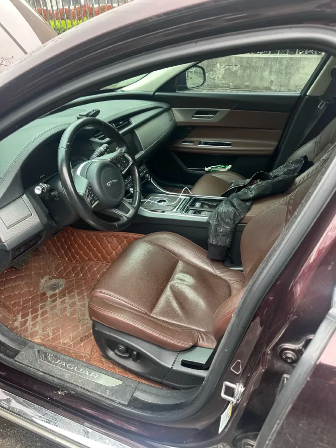 2017 Jaguar XFL 2.0T 240HP L4 8AT,autocango,china used car exporter,china ev exporter,chinese used car exporter,chinese used ev exporter