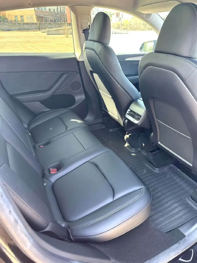 2022 Tesla Model Y BEV 60KWH,autocango,china used car exporter,china ev exporter,chinese used car exporter,chinese used ev exporter