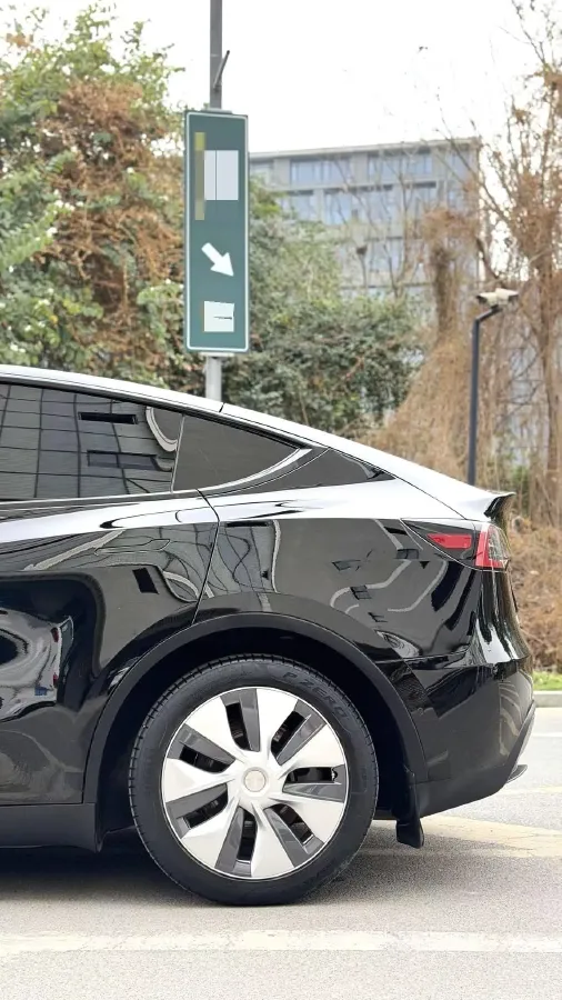 2022 Tesla Model Y BEV 60KWH,autocango,china used car exporter,china ev exporter,chinese used car exporter,chinese used ev exporter