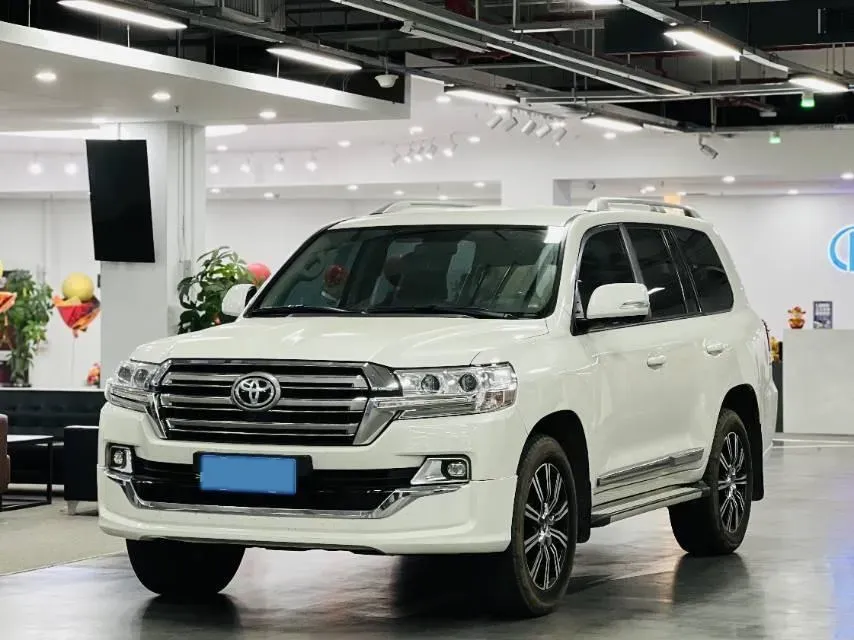 2019 Chevrolet Trax 1.0T 125HP L3 6AT,autocango,china used car exporter,china ev exporter,chinese used car exporter,chinese used ev exporter