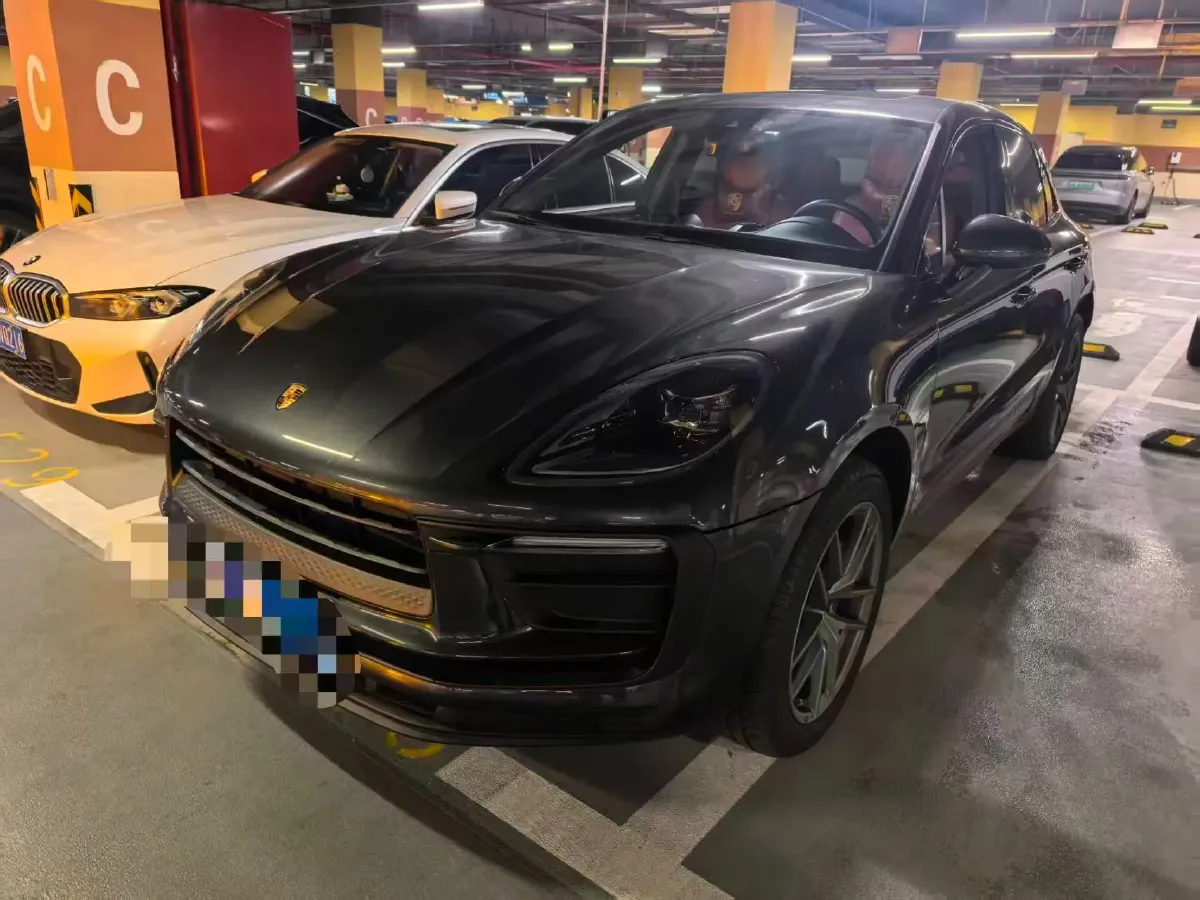 2023 Porsche Macan 2.0T 265HP L4 7DCT,autocango,china used car exporter,china ev exporter,chinese used car exporter,chinese used ev exporter