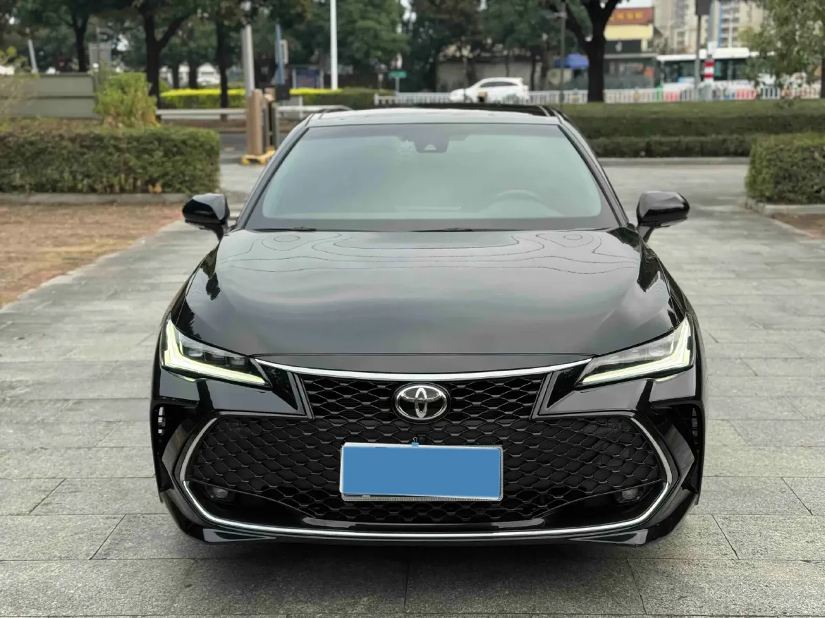 2023 Toyota Avalon 2.5L 207HP L4 8AT,autocango,china used car exporter,china ev exporter,chinese used car exporter,chinese used ev exporter