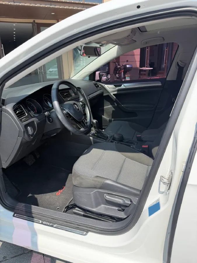 2018 Volkswagen Golf 1.6L 110HP L4 6AT,autocango,china used car exporter,china ev exporter,chinese used car exporter,chinese used ev exporter