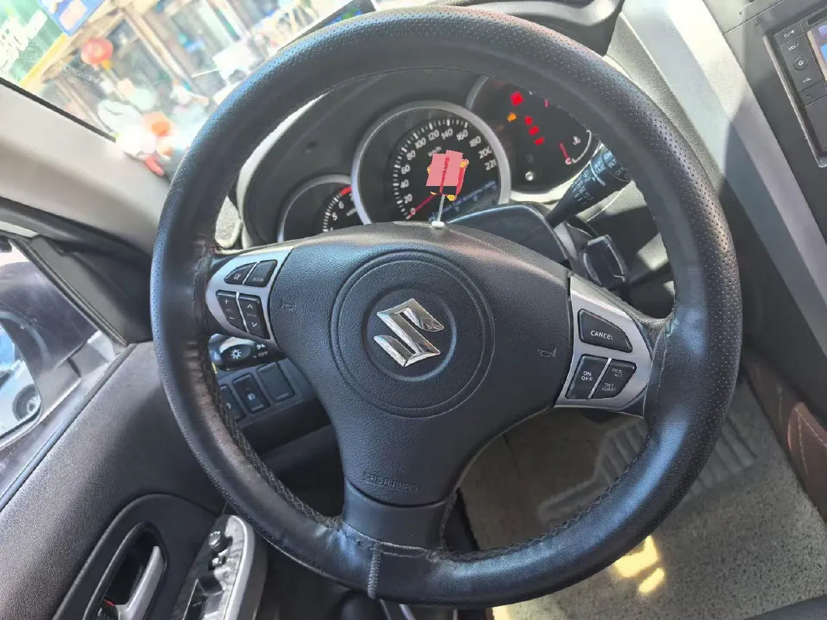 2012 Suzuki Grand Vitara 2.4L 166HP L4 4AT,autocango,china used car exporter,china ev exporter,chinese used car exporter,chinese used ev exporter