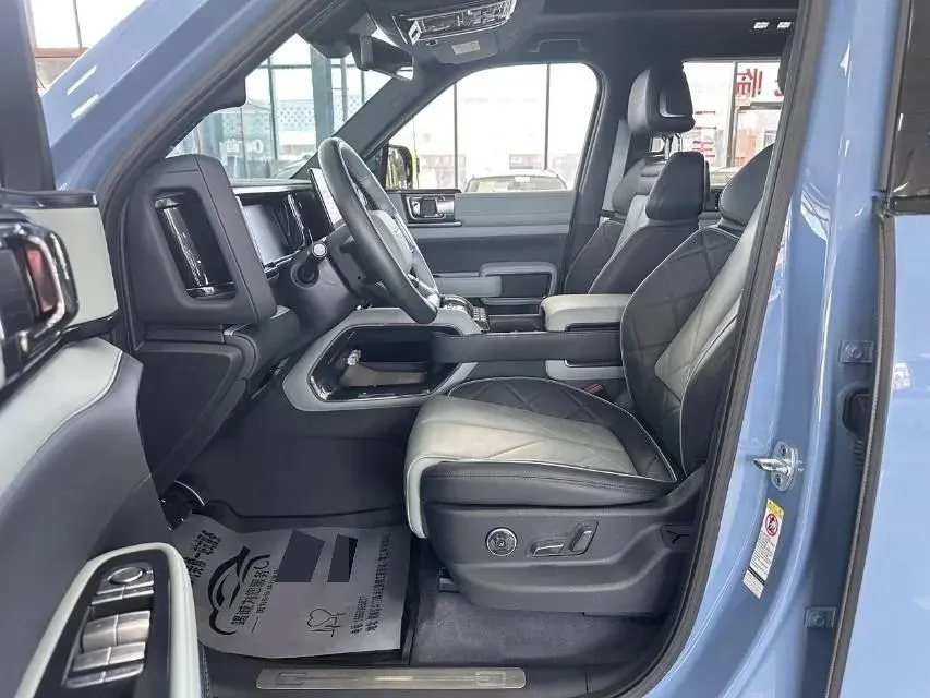 2023 FangChengBao Bao 5 1.5T 194HP L4 E-CVT PHEV 31.8KWH,autocango,china used car exporter,china ev exporter,chinese used car exporter,chinese used ev exporter