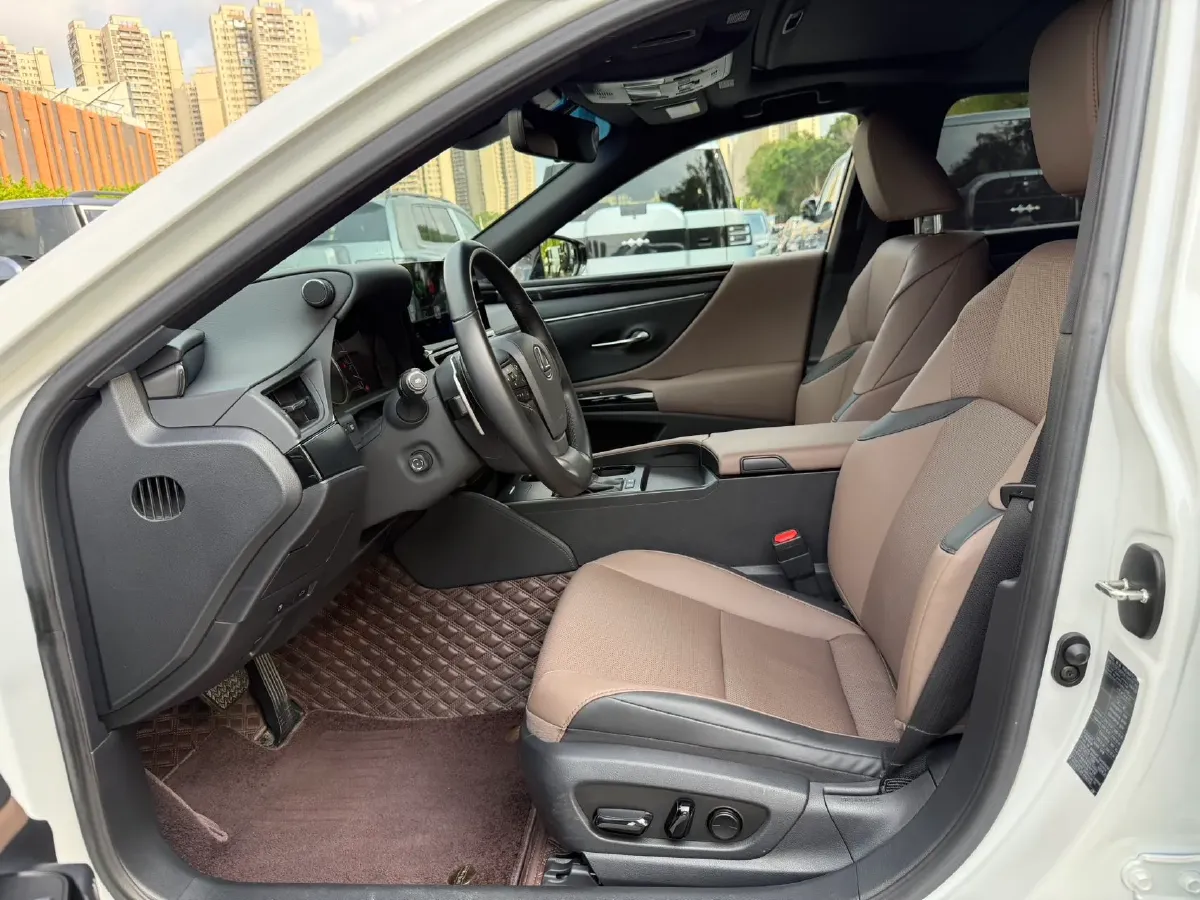 2022 Lexus ES 2.5L 178HP L4 E-CVT Hybrid,autocango,china used car exporter,china ev exporter,chinese used car exporter,chinese used ev exporter