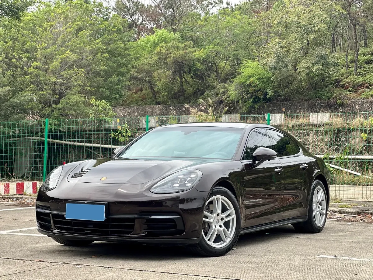 2017 BMW X6 3.0T 306HP L6 8AT,autocango,china used car exporter,china ev exporter,chinese used car exporter,chinese used ev exporter