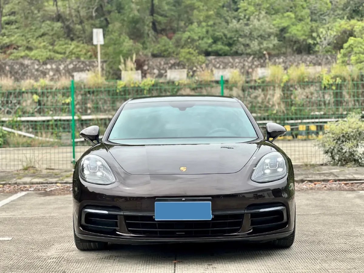 2017 BMW X6 3.0T 306HP L6 8AT,autocango,china used car exporter,china ev exporter,chinese used car exporter,chinese used ev exporter