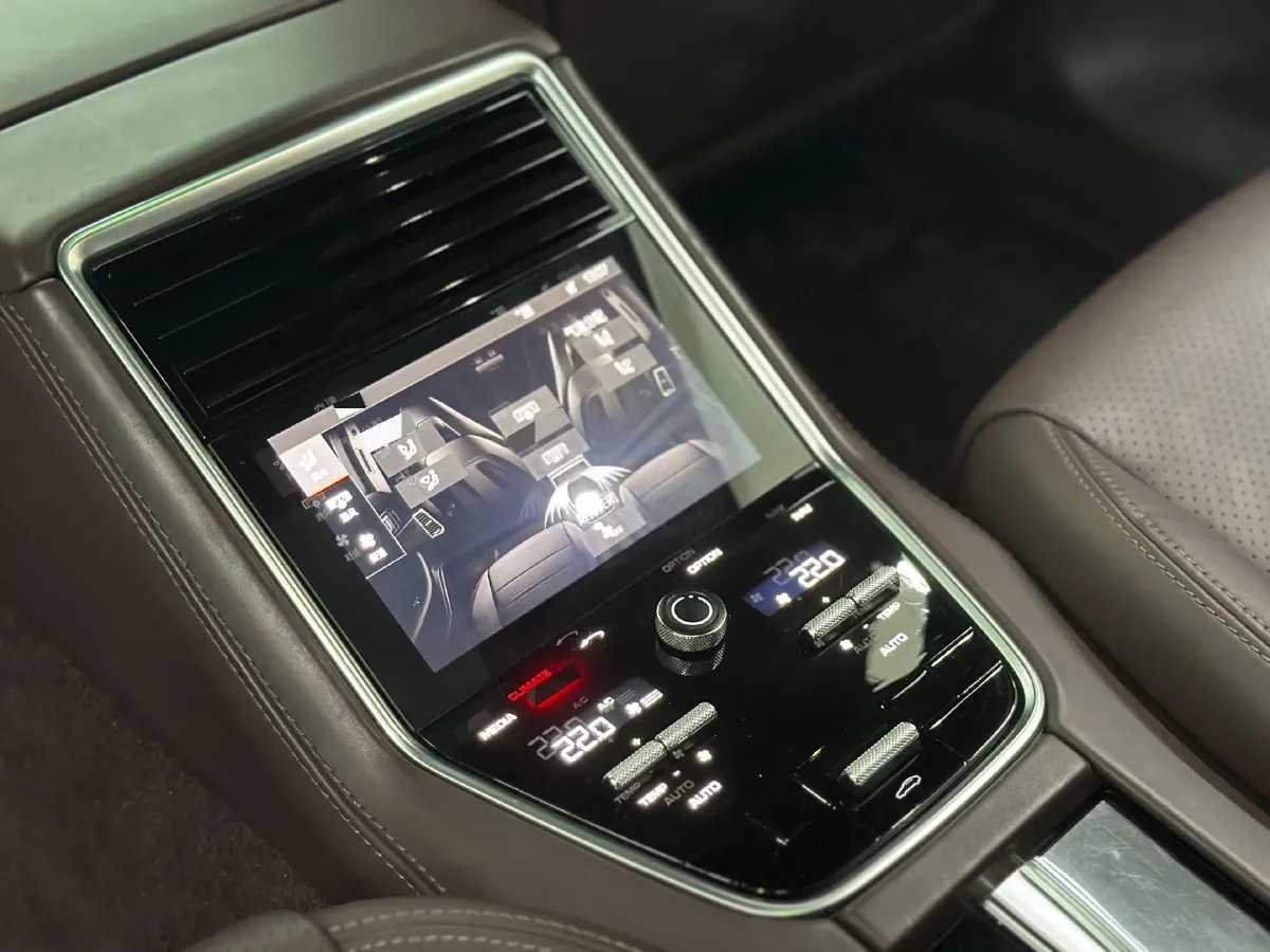 2017 BMW X6 3.0T 306HP L6 8AT,autocango,china used car exporter,china ev exporter,chinese used car exporter,chinese used ev exporter