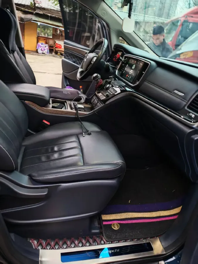 2020 GAC Trumpchi M8 2.0T 252HP L4 8AT,autocango,china used car exporter,china ev exporter,chinese used car exporter,chinese used ev exporter